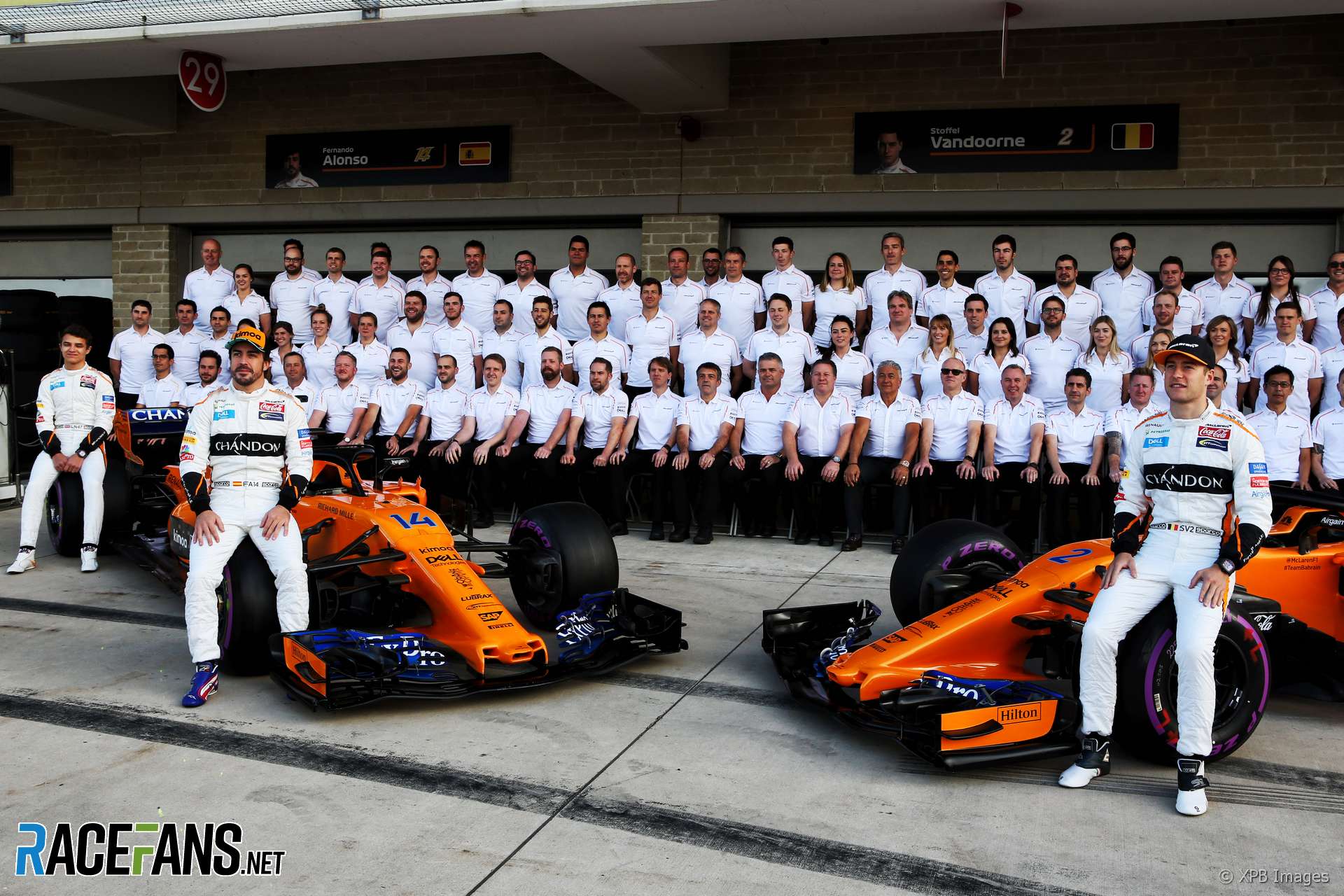 Fernando Alonso, Stoffel Vandoorne, McLaren team photograph, 2018