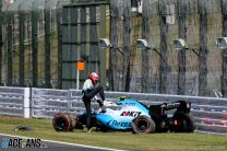 Chassis change puts Kubica’s race in jeopardy as three teams work on repairs