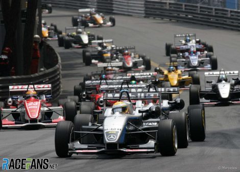 Lewis Hamilton on his way to victory at Monaco in the 2004 Formula 3 Euroseries