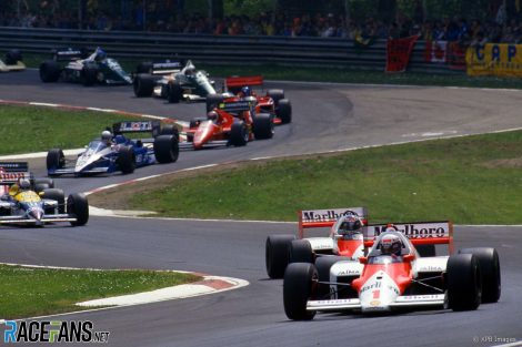 Alain Prost leads at the start of the 1986 San Marino Grand Prix, Imola
