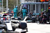 Lewis Hamilton, Mercedes, Baku City Circuit, 2021