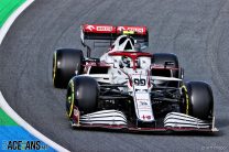 Puncture cost Alfa Romeo a points finish, says Giovinazzi